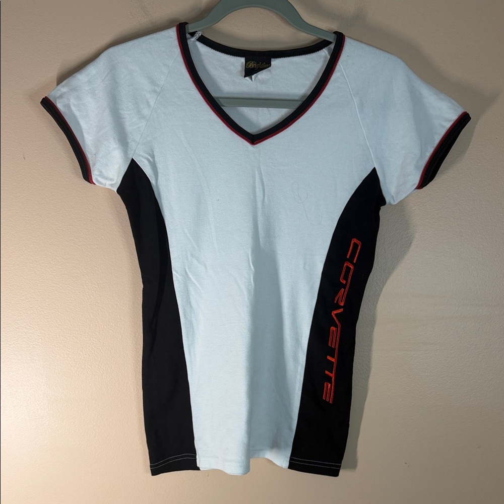 V-Neck Colorblock Short Sleeve Tee in White, Black & Red